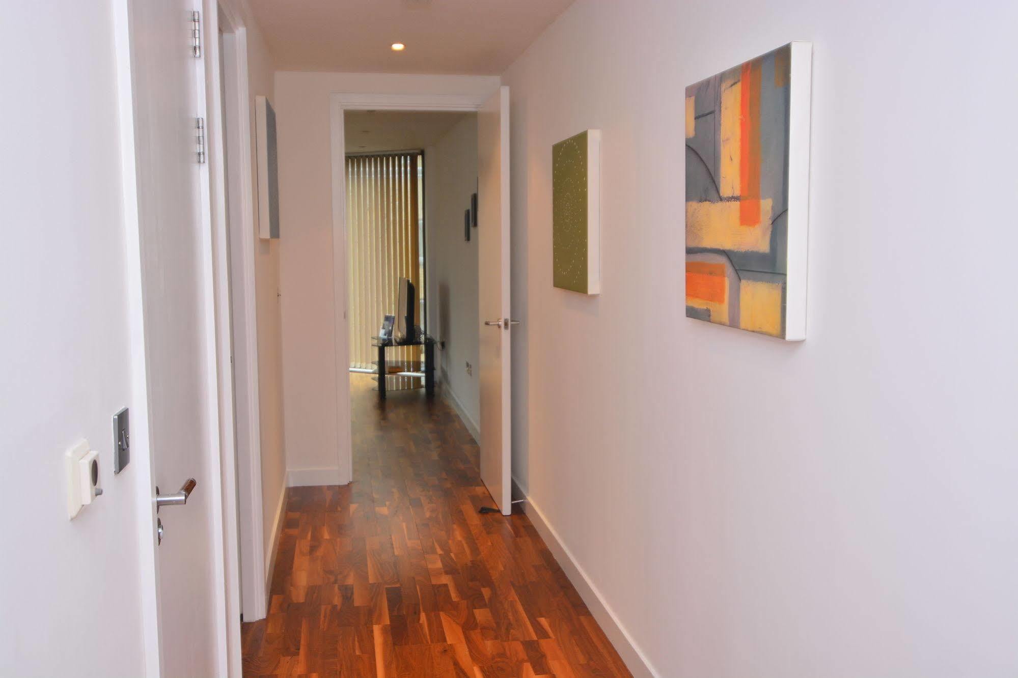 Apartment Wharf - Canary South London Exterior photo